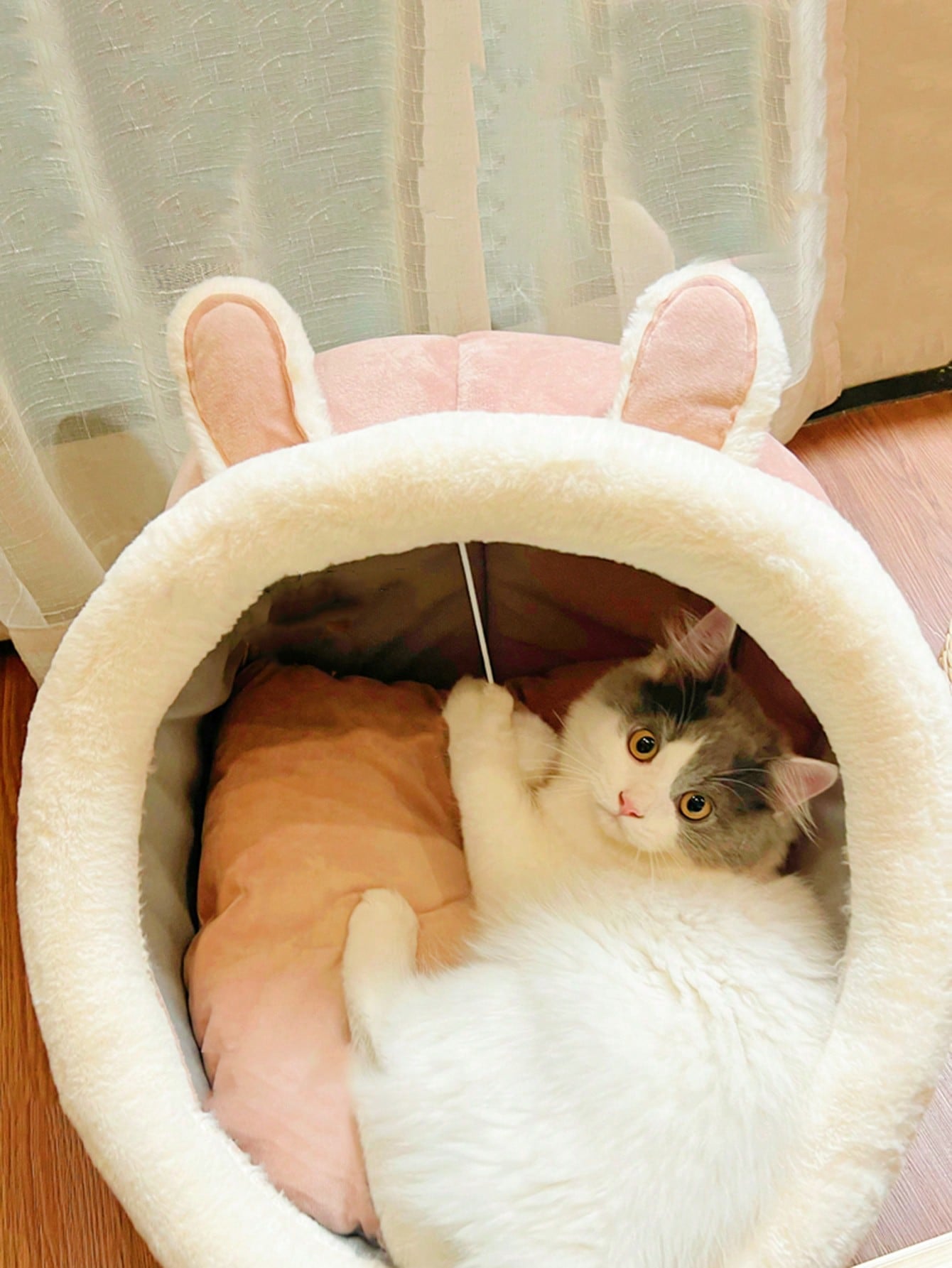 1pc Gray Cat-Shaped Pet Bed Suitable For Small & Medium-Sized Cats And Dogs, All Seasons Puppy Keep Dog Bed Cat Bed