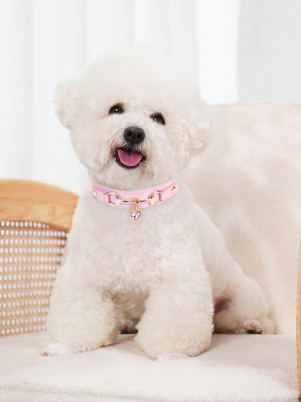 NEW 1Pc PU Leather Delicate Pet Dog Collar,High-Quality Leather Fabric And Alloy Fittings.Beautiful Gemstone Decoration.
