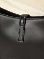 Saint Laurent Le 5 ¨¤ 7 Hobo Bag In Patent Leather - Black - Women